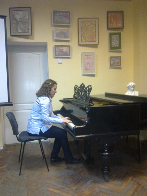 Піаністка Вікторія Романенко