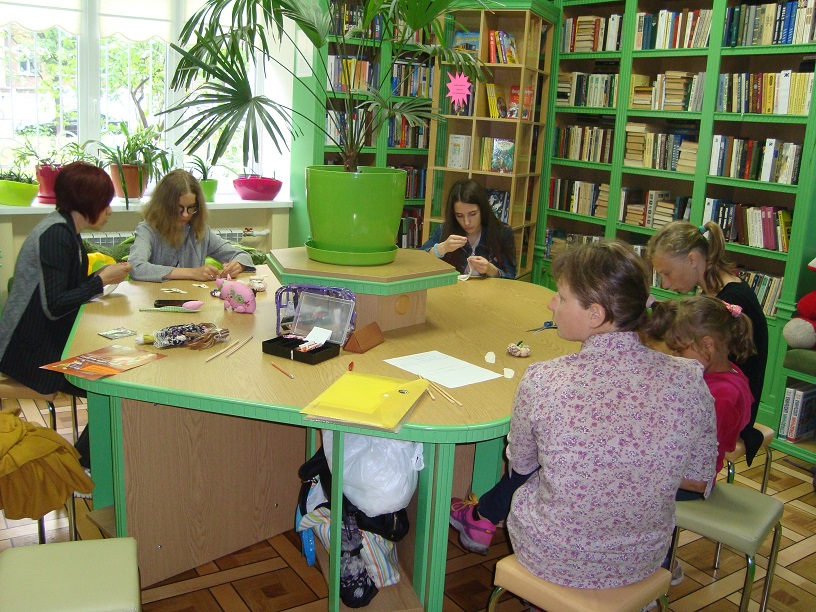 «Творческая мастерская: кукла своими руками»