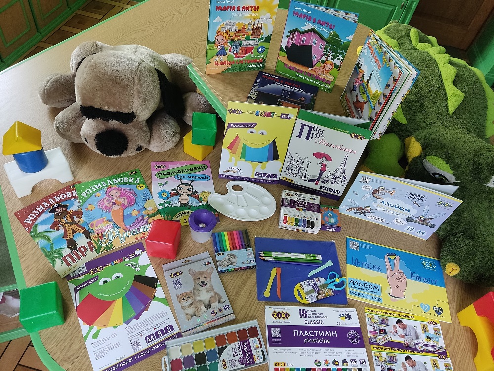 «Бібліотека-філія № 35 для дітей отримала книги від української авторки Ірини Голуб»