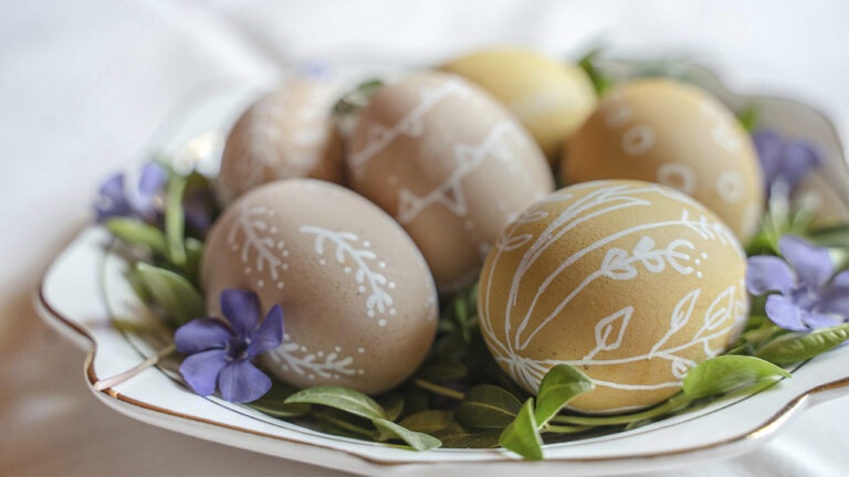 «Пливе над світом дзвін Пасхальний…»