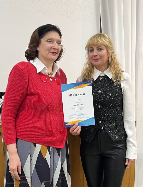 Інну Тамару переможницю в номінації «Поезія» привітали в чеській Остраві