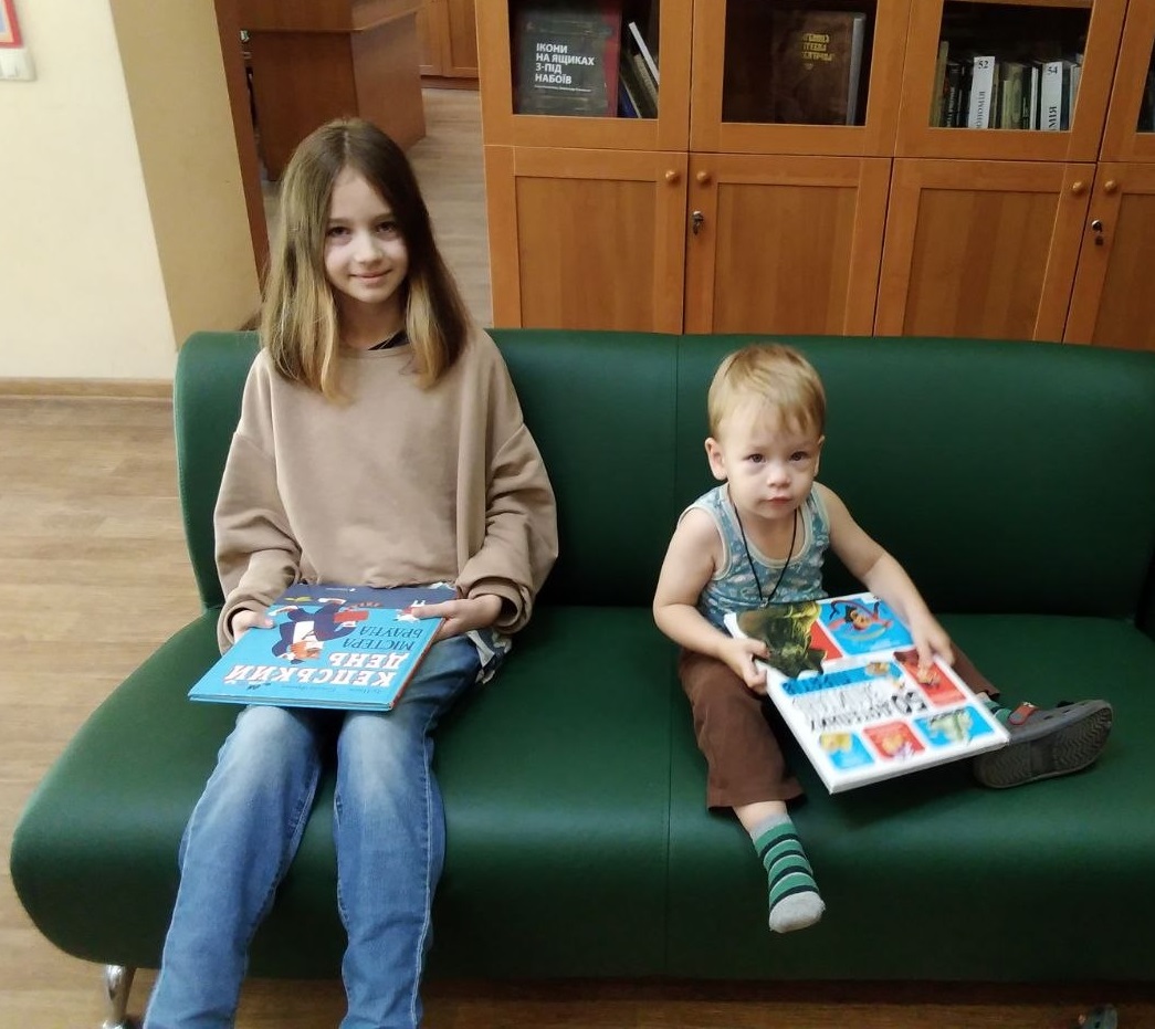 «Книжкові канікули: історії, що оживають влітку»