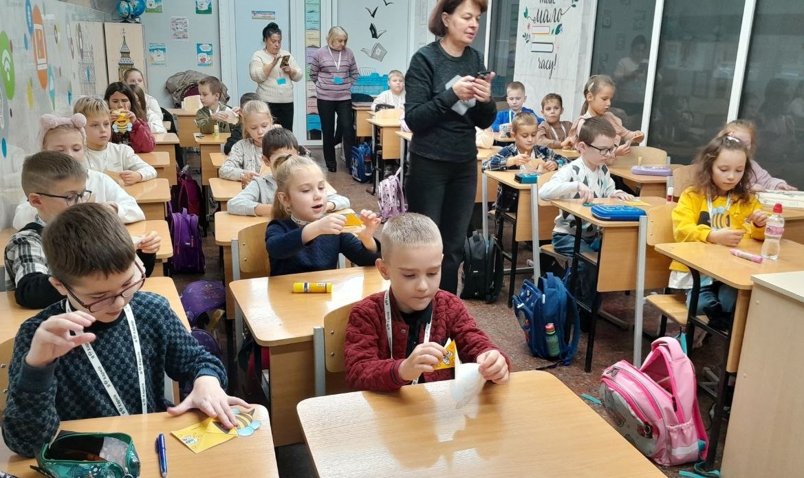 «Книжковий ювілей у Стоакровому лісі!»