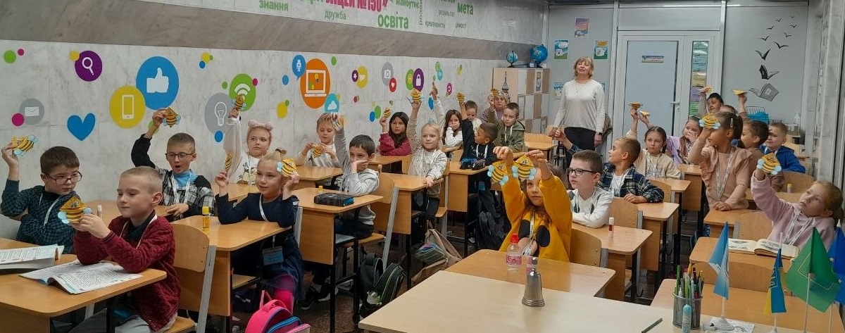 «Книжковий ювілей у Стоакровому лісі!»